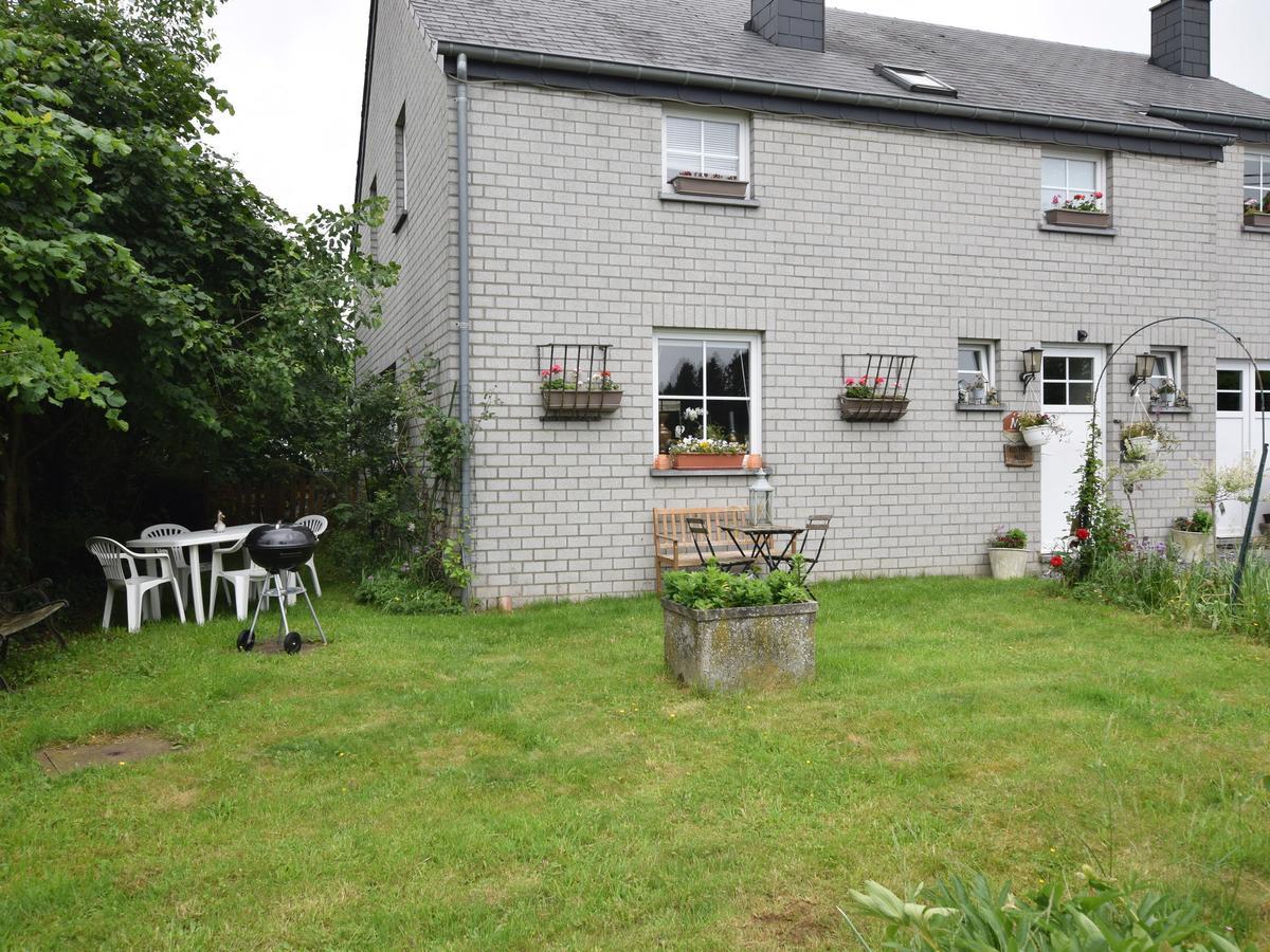 Cozy Apartment In Paliseul With Garden Carlsbourg Exteriér fotografie