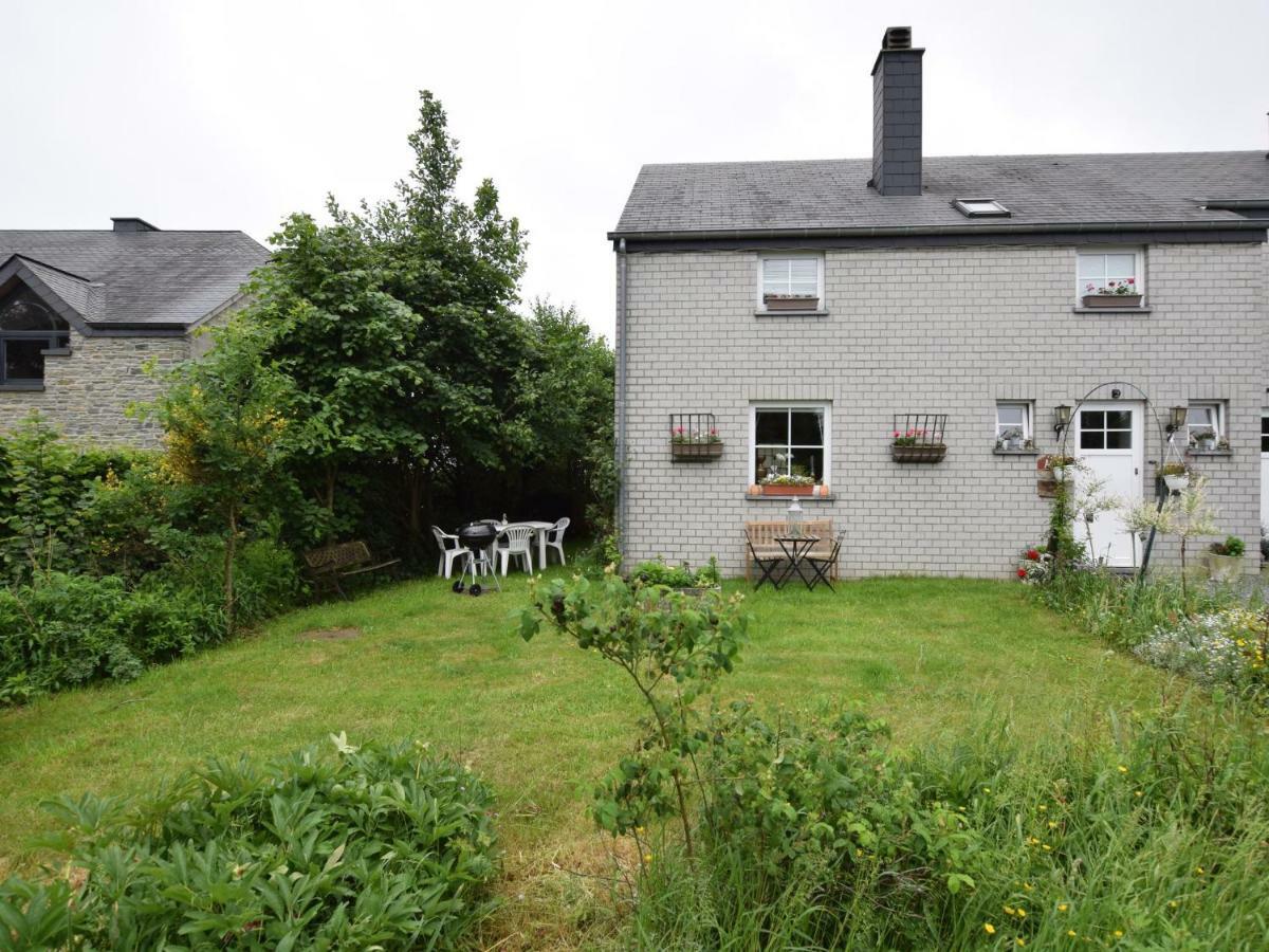 Cozy Apartment In Paliseul With Garden Carlsbourg Exteriér fotografie