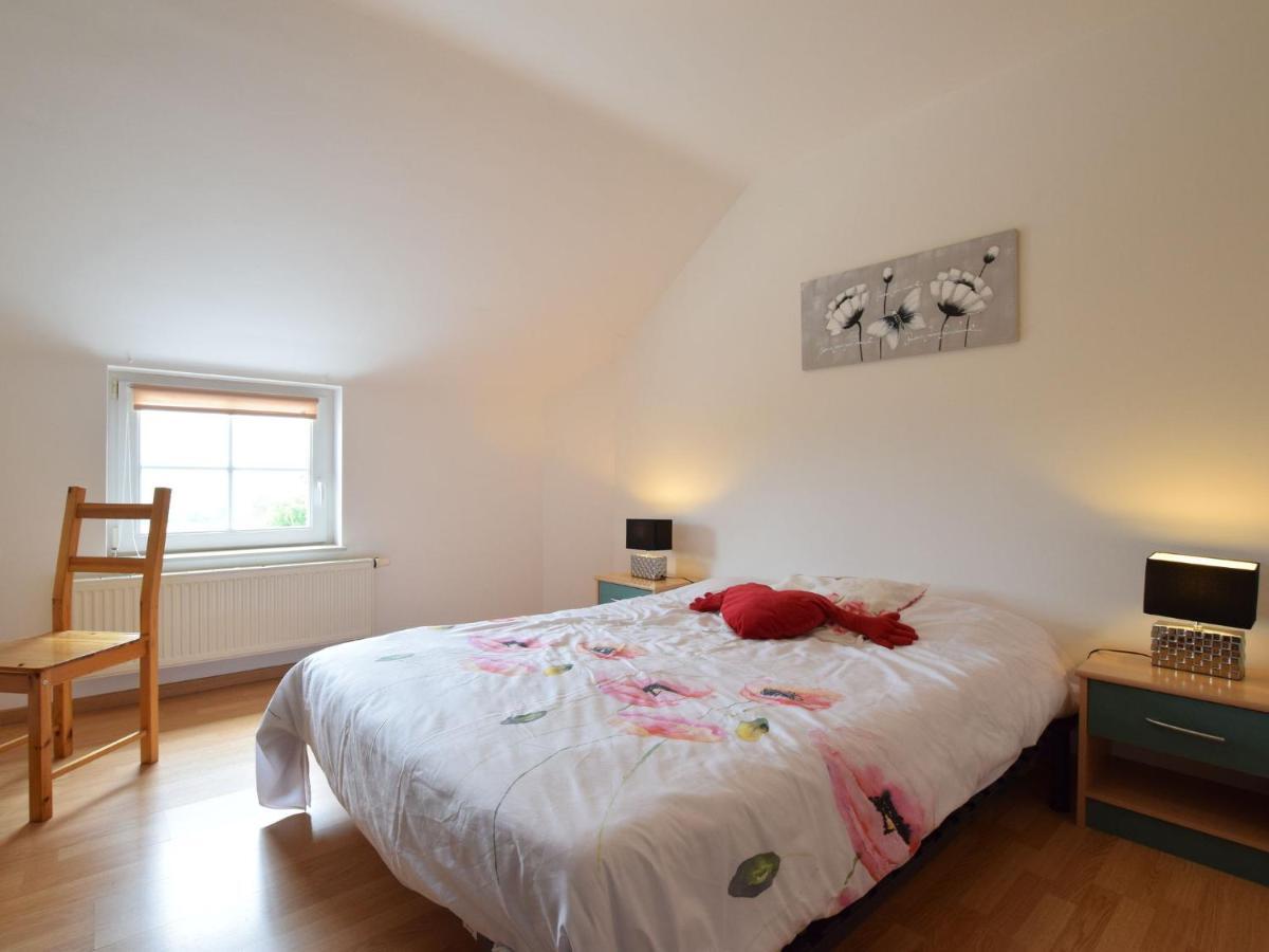 Cozy Apartment In Paliseul With Garden Carlsbourg Exteriér fotografie